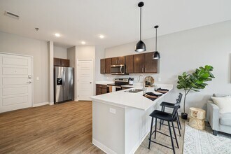 EagleRidge Plaza Residences in Fargo, ND - Building Photo - Building Photo