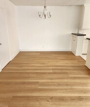 1133 N Hacienda Pl in West Hollywood, CA - Foto de edificio - Building Photo