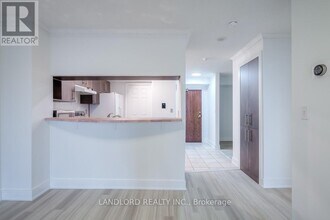 190-190 Manitoba St in Toronto, ON - Building Photo - Building Photo