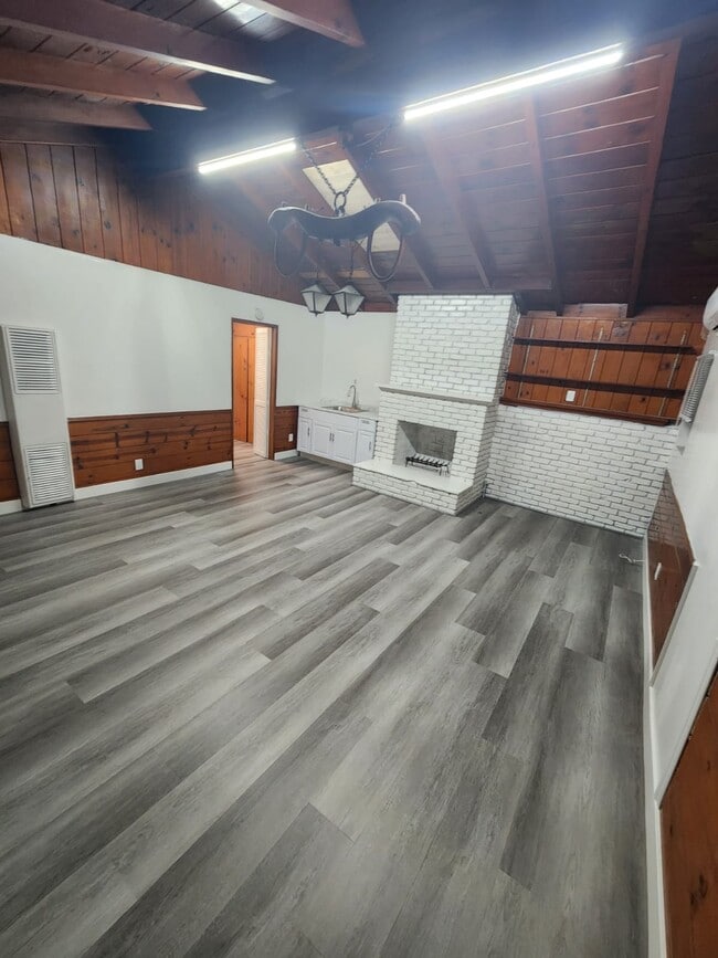property at 10916 Acacia Ave