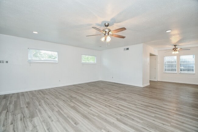 3914 Childress St in Houston, TX - Building Photo - Building Photo