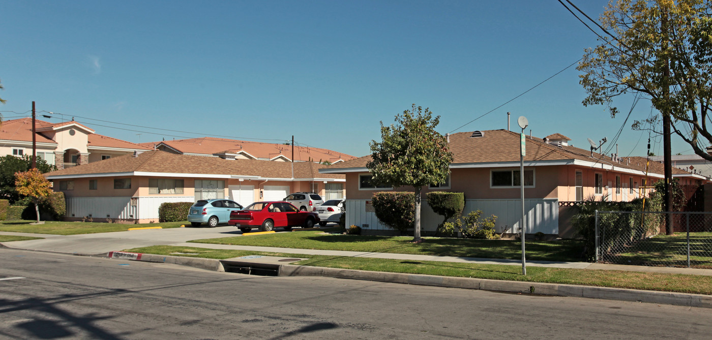 17920-17940 Alburtis Ave in Artesia, CA - Building Photo