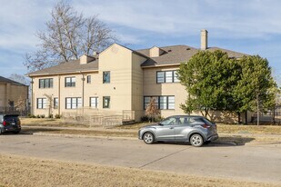 Quincy Park Apartments in Tulsa, OK - Building Photo
