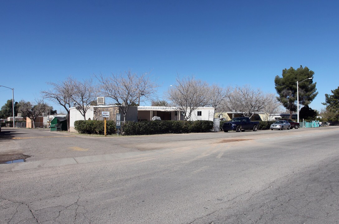 Sundance Mobile Home Park in Tucson, AZ - Building Photo