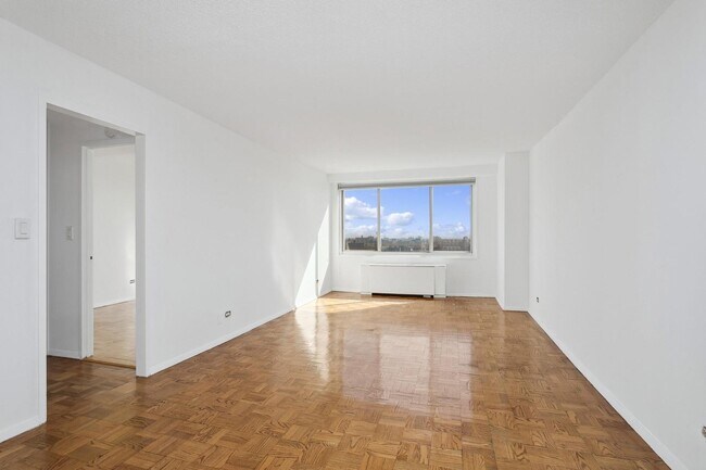 property at 3333 Henry Hudson Pkwy