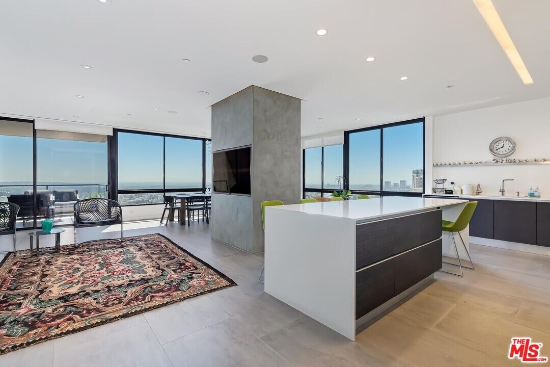 10350 Wilshire Blvd-Unit -1704 in Los Angeles, CA - Building Photo