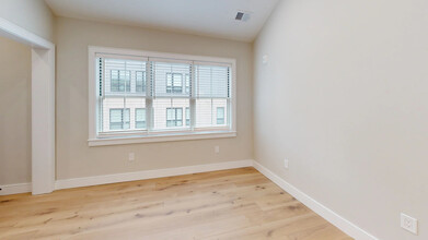 9 Everett St, Unit #1 in Boston, MA - Building Photo - Building Photo