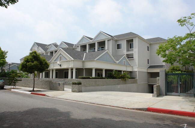 Silvercest Residences in Glendale, CA - Building Photo - Building Photo
