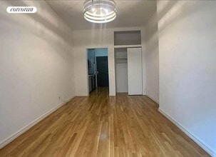 455 W 46th St in New York, NY - Building Photo - Building Photo