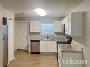 1108 Fountainhead Dr in Deltona, FL - Building Photo - Building Photo