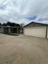 3751 Briscoe St in Riverside, CA - Foto de edificio - Building Photo