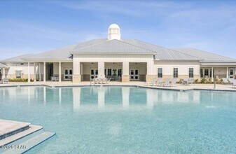 4979 Shurer Ln in Panama City, FL - Building Photo - Building Photo