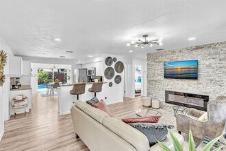 4633 SW 28th Ave in Fort Lauderdale, FL - Building Photo - Building Photo