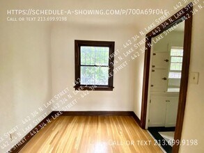 442 3/4-444 N Lake St in Los Angeles, CA - Building Photo - Building Photo