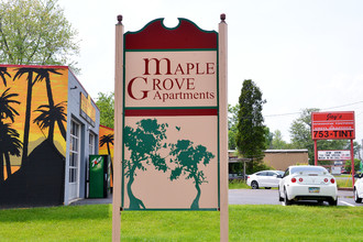 Maple Grove Apartments in Cincinnati, OH - Building Photo - Building Photo