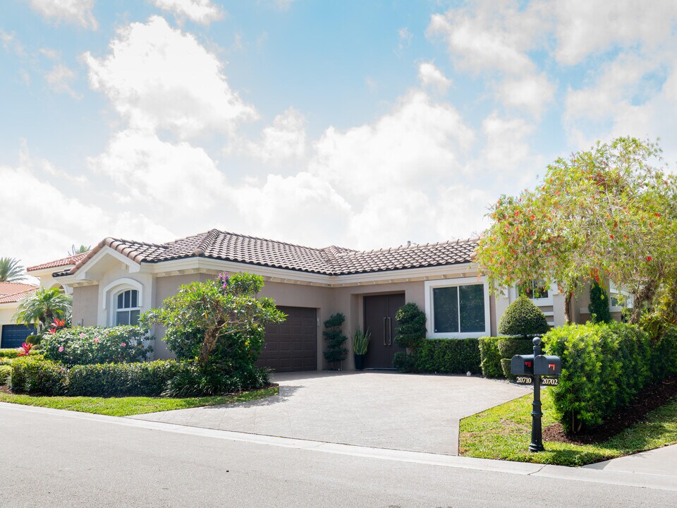 20710 NW 29th Ave in Boca Raton, FL - Building Photo