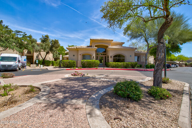 9550 E Thunderbird Rd in Scottsdale, AZ - Building Photo - Building Photo