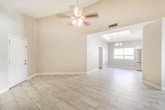 8147 W Greer Ave in Peoria, AZ - Building Photo - Building Photo