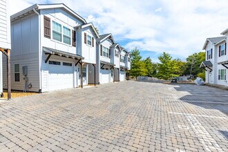 300 Stewarts Ferry Pike in Nashville, TN - Building Photo - Building Photo