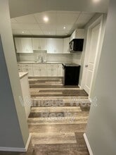 545 Hollydell Rd in Kelowna, BC - Building Photo - Building Photo