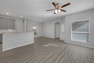 333 Emerald Thicket Ln in Huffman, TX - Building Photo - Building Photo