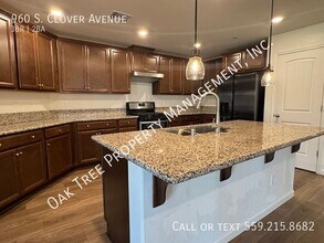 960 S Clover Ave in Fresno, CA - Building Photo - Building Photo