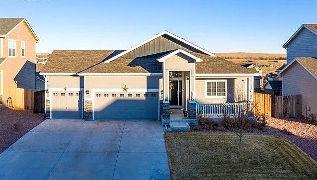 7623 Dutch Loop in Colorado Springs, CO - Building Photo
