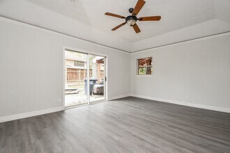 14938 Mesita Dr in Houston, TX - Building Photo - Building Photo