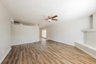 5352 W Banff Ln. in Glendale, AZ - Building Photo - Building Photo