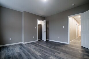 4056 W Girard Ave in Philadelphia, PA - Building Photo