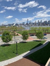 4800 Avenue At Port Imperial in Weehawken, NJ - Building Photo - Building Photo