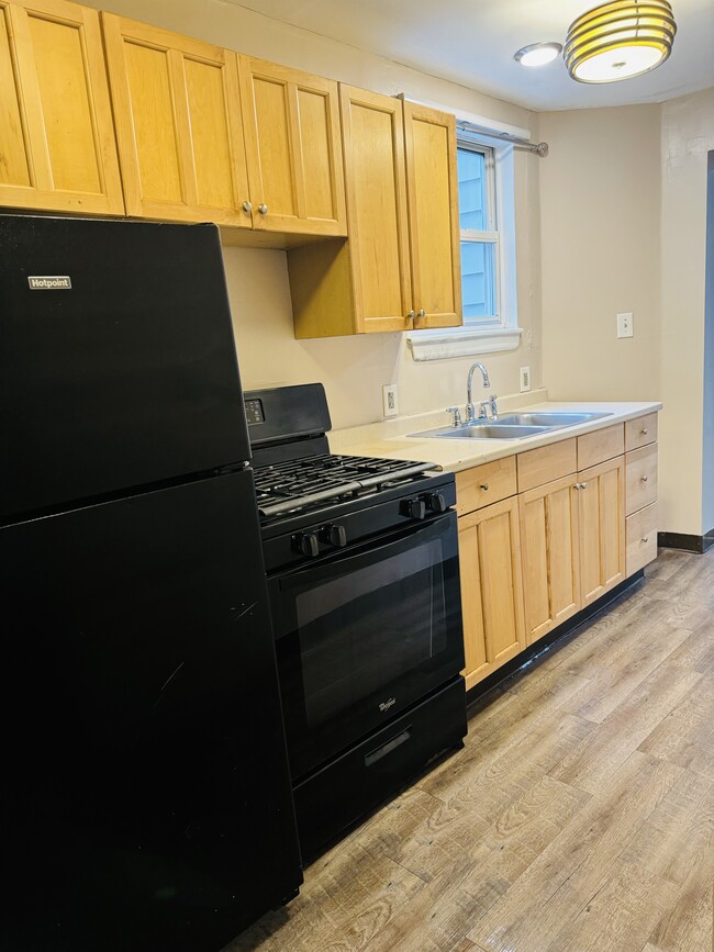 726 Evergreen Ave, Unit Apt 1 First Floor in Pittsburgh, PA - Building Photo - Building Photo