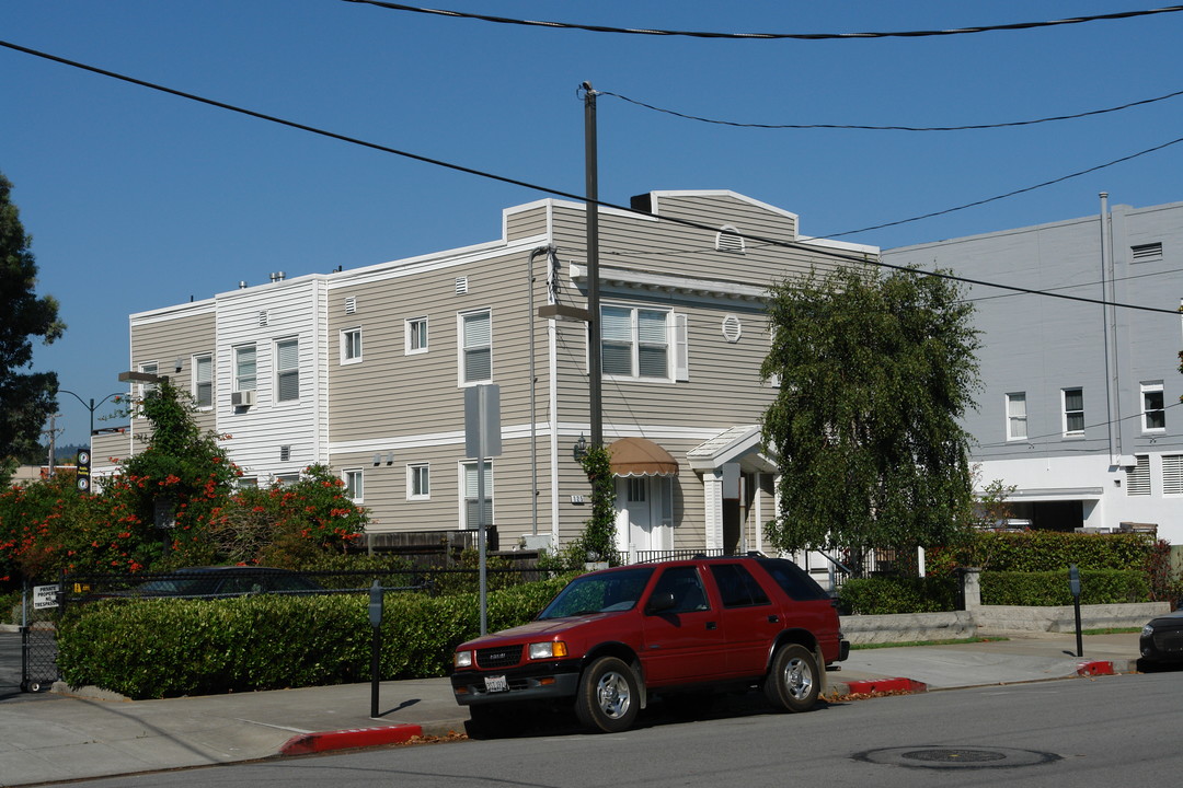 125 Park Rd in Burlingame, CA - Foto de edificio