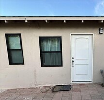 4764 Indian Hill Rd, Unit 1-858 in Riverside, CA - Building Photo