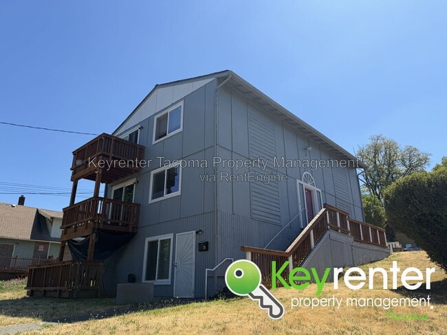 property at 323 S 30th St