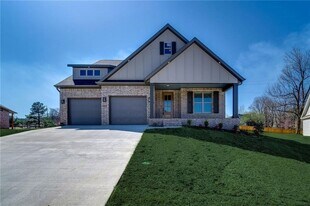 3421 Galaxy Cir in Fayetteville, AR - Building Photo