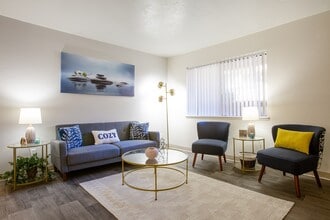 The View at Catalina in Tucson, AZ - Building Photo - Building Photo