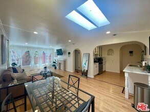 834 Lincoln Blvd in Santa Monica, CA - Building Photo - Building Photo