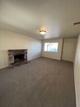 305-307 La Vida Way in Davis, CA - Building Photo - Building Photo