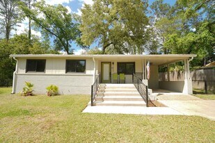 1506 Sharon Rd in Tallahassee, FL - Building Photo