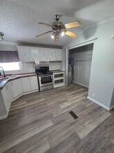 17595 Dunklin Rd in Lebanon, MO - Building Photo - Building Photo