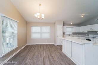 507 Fergusson Fife Ave in Louisville, KY - Building Photo - Building Photo
