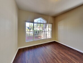 3213 Prairie Iris Dr in Land O Lakes, FL - Building Photo - Building Photo