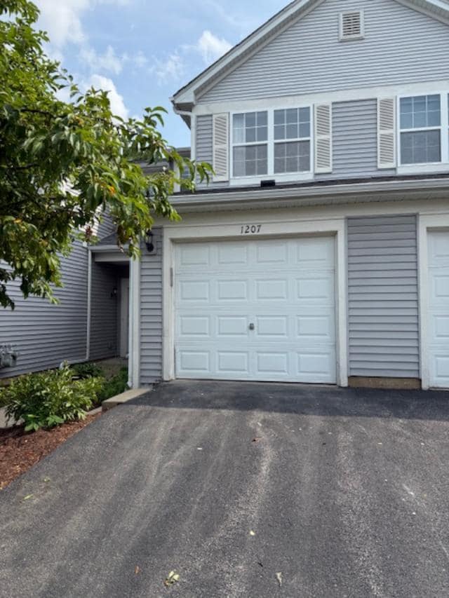 property at 1207 Brookdale Dr