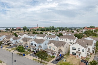 Lakeview on the Park in Buffalo, NY - Building Photo - Building Photo