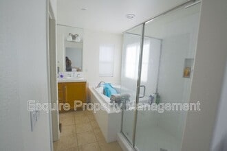 1371 Dominica Dr in Oxnard, CA - Building Photo - Building Photo