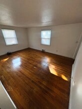 132 Miller St in Springfield, MA - Building Photo - Building Photo