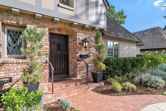 527 Carmel Cir in San Mateo, CA - Building Photo - Building Photo