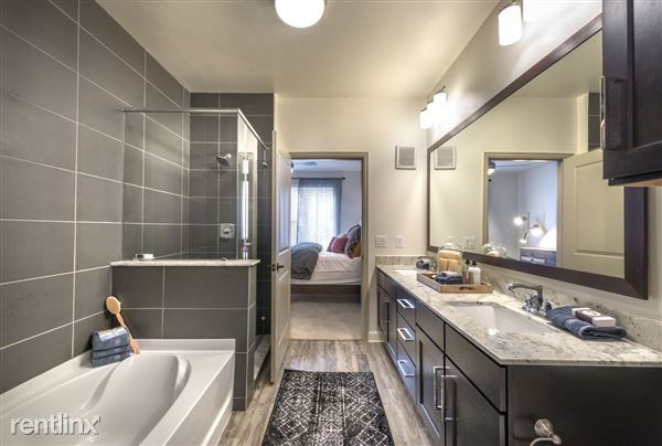 6607 Lake Woodlands Dr-Unit -218.1 in The Woodlands, TX - Building Photo - Building Photo