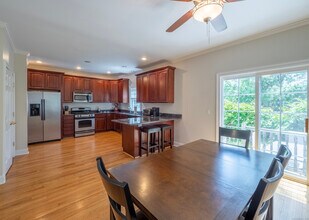 1023 Black Rock Tpke in Fairfield, CT - Building Photo - Building Photo